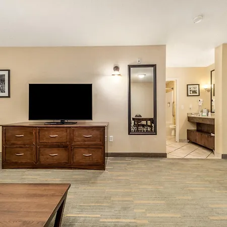 Holiday Inn Lethbridge By Ihg Exterior photo