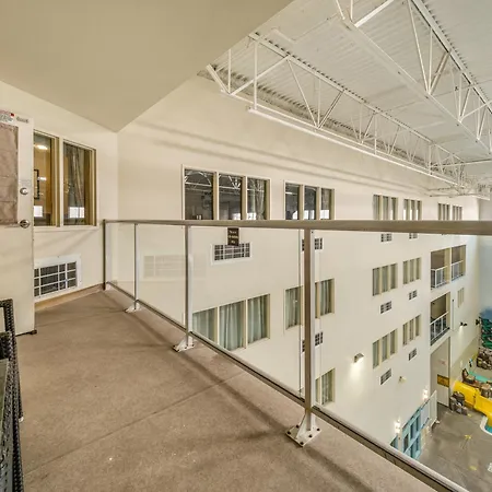 Holiday Inn Lethbridge By Ihg Exterior photo
