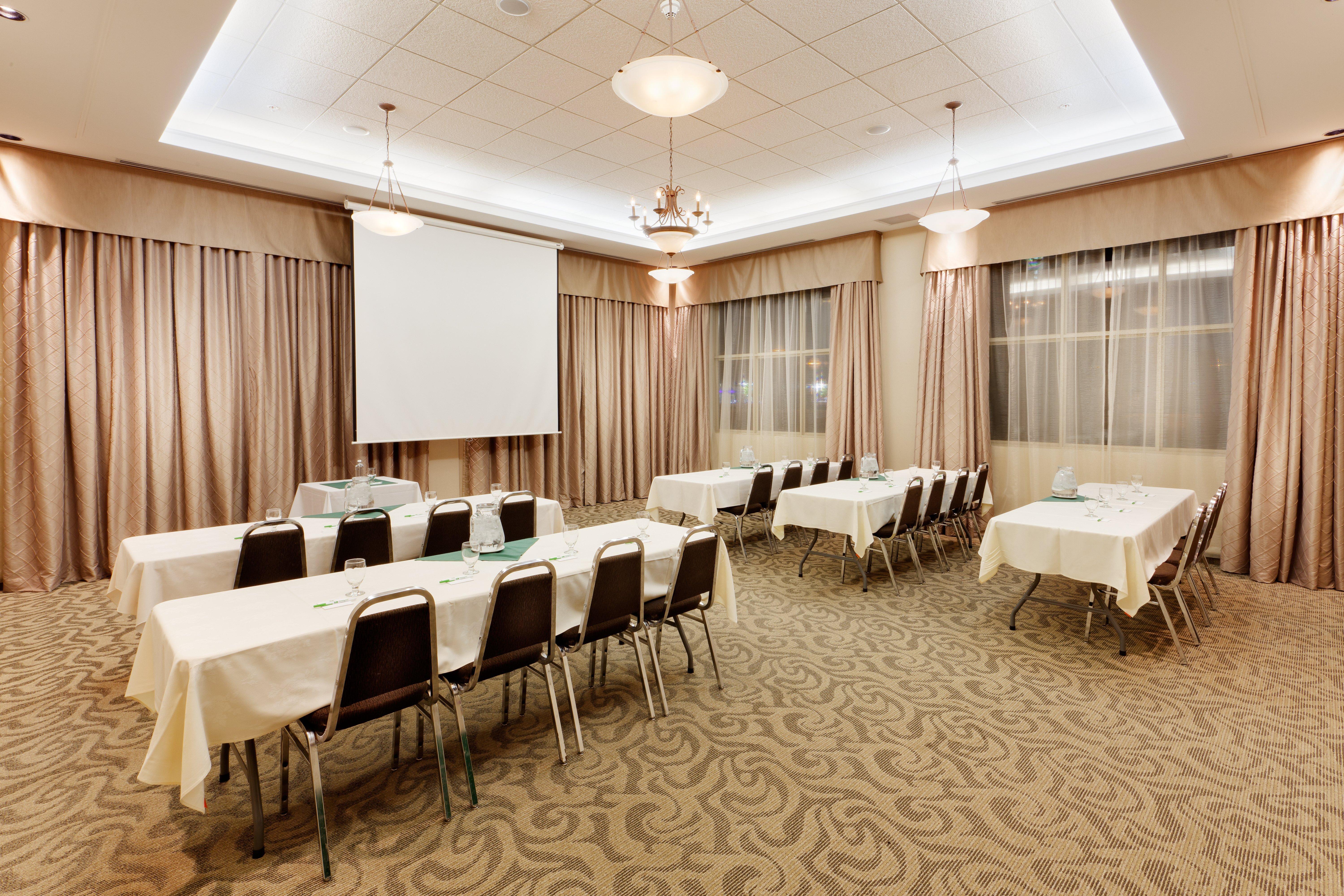 Hotel By Ihg 3*