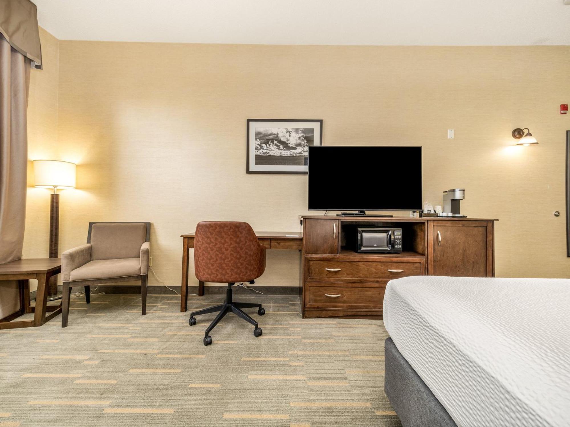 Hotel By Ihg Lethbridge