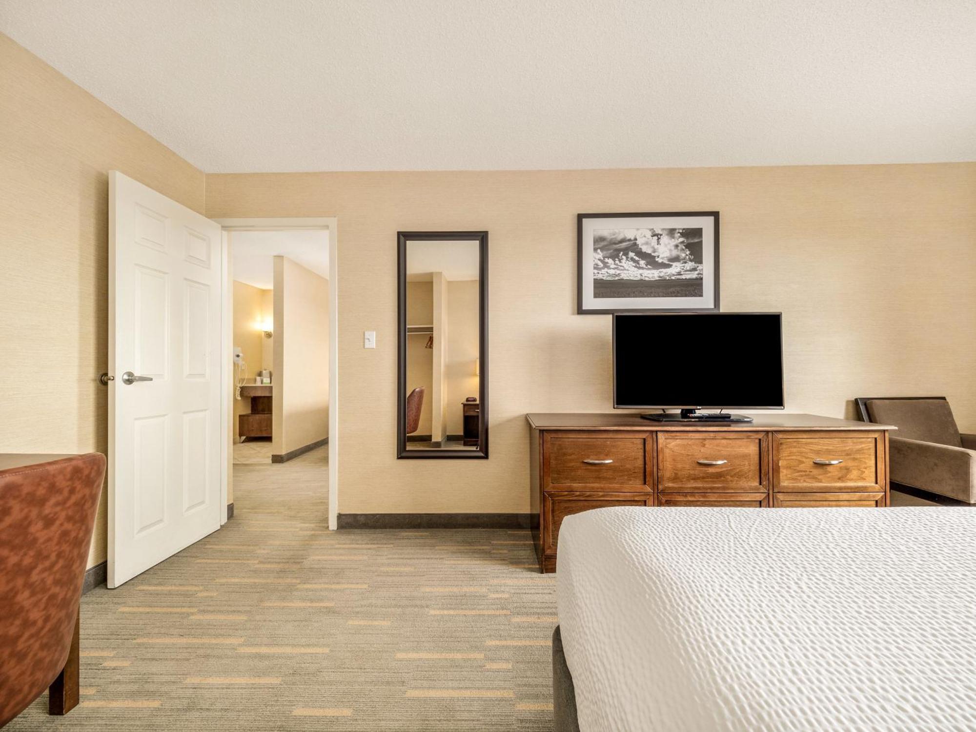 Hotel By Ihg 3*